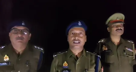 उत्तर प्रदेश : बलिया में पुलिस मुठभेड़ में हत्या का आरोपी घायल