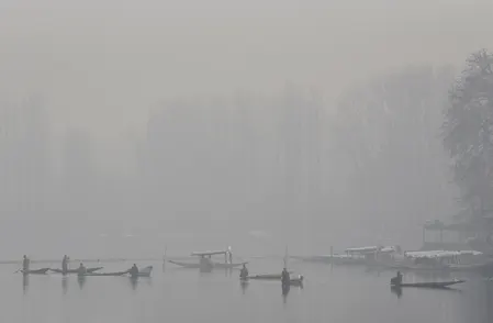जम्मू-कश्मीर में बारिश और बर्फबारी की संभावना, एडवाइजरी जारी