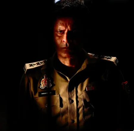 राम गोपाल वर्मा की 'पुलिस में भूत' में नजर आएंगे मनोज बाजपेयी, निर्देशक ने शेयर की तस्वीर