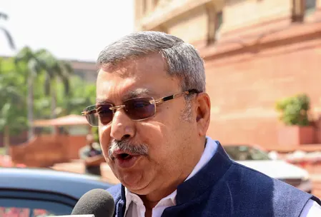 'सरकार संवैधानिक व्यवस्था और लोकतांत्रिक मूल्यों को खत्म करने में जुटी', एसआईआर पर बोले विपक्षी सांसद