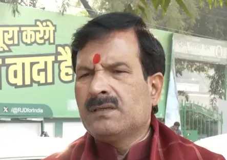 नीतीश कुमार ने सार्वजनिक मंच से महिला का अपमान किया, ये उनकी मानसिक स्थिति को दिखाता है: मृत्युंजय तिवारी