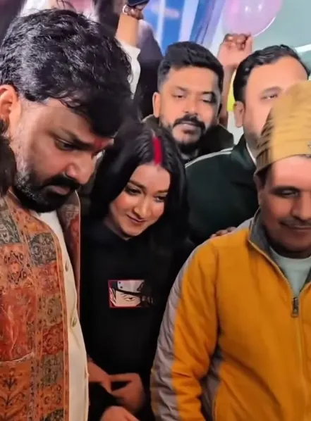 'मेरी जिंदगी में बहुत जरूरी हैं आप', पवन सिंह के जन्मदिन पर पत्नी ज्योति सिंह और एक्ट्रेस त्रिशा कर ने किया पोस्ट