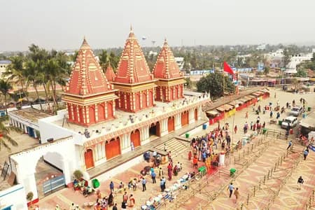 मकर संक्रांति से पहले श्रद्धालु पवित्र स्नान के लिए पहुंच रहे गंगासागर, सुरक्षा के कड़े इंतजाम