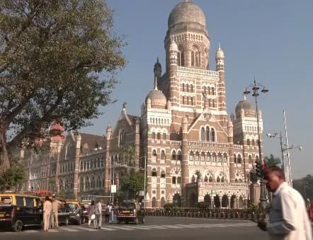 बीएमसी चुनाव नतीजे: भाजपा के नेतृत्व वाले गठबंधन को शुरुआती बढ़त मिली
