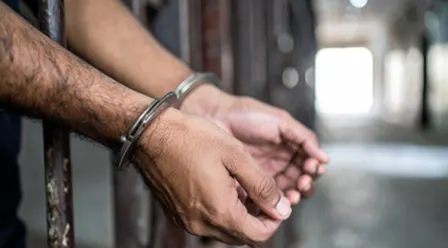 मुंबई में अमेरिकी महिला से 400 मीटर की दूरी के लिए 18 हजार रुपए किराया वसूला, टैक्सी ड्राइवर गिरफ्तार
