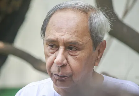 ओडिशा: एससीबी मेडिकल कॉलेज में हुई घटना पर नवीन पटनायक ने स्वास्थ्य मंत्री से इस्तीफे की मांग की
