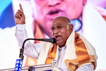 मांडविया का खड़गे पर हमला 6 करोड़ गुजरातियों का अपमान बर्दाश्त नहीं