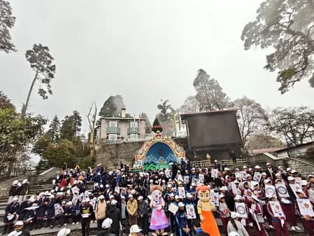 दार्जिलिंग में भारतीय निर्वाचन आयोग की मतदाता जागरूकता वॉकथॉन, लोगों ने बढ़-चढ़कर लिया हिस्सा