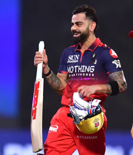 IPL 2026: विराट कोहली की तारीफ में मिशेल मैक्लेनाघन, बोले– 9000 रन बनाना आसान नहीं