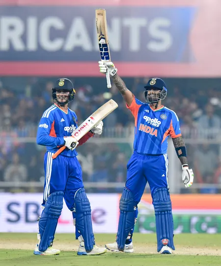 आईसीसी टी20 रैंकिंग: अभिषेक शर्मा शीर्ष पर बरकरार, सूर्यकुमार यादव की लंबी छलांग