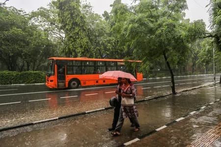 एनसीआर में पूरे हफ्ते रिमझिम बारिश की संभावना, तापमान 33-34 डिग्री तक रहेगा स्थिर