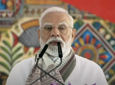 'लालटेन राज' में बिहार 'लाल आतंक' से जकड़ा हुआ था : पीएम नरेंद्र मोदी