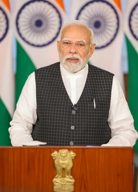 पीएम मोदी आज गुजरात में मारुति सुजुकी की पहली वैश्विक इलेक्ट्रिक कार 'ई-विटारा' को दिखाएंगे हरी झंडी