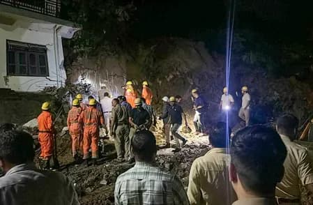 हिमाचल प्रदेश के मंडी में भूस्खलन से भारी तबाही : अब तक 6 की मौत, सीएम सुक्खू ने जताया दुख