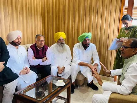 पंजाब बाढ़ : अमृतसर पहुंचे केंद्रीय मंत्री शिवराज सिंह चौहान, बोले- केंद्र सरकार पूरी तरह राज्य के साथ खड़ी है