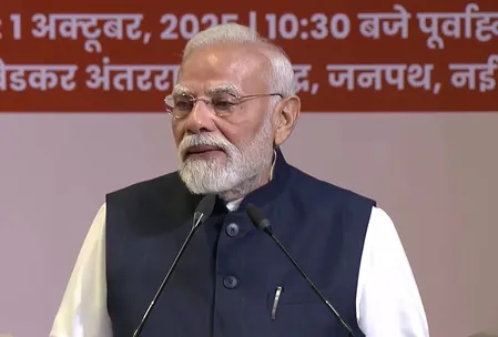 पीएम मोदी आरएसएस के शताब्दी समारोह में हुए शामिल, बोले- संघ की शाखाएं व्यक्ति निर्माण की यज्ञ वेदी हैं