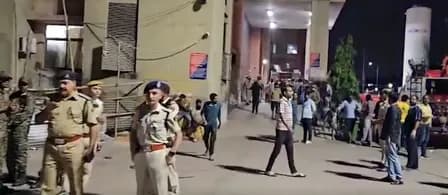 जयपुर एसएमएस अस्पताल अग्निकांड : प्रधानमंत्री मोदी समेत कई नेताओं ने दुख जतायाv
