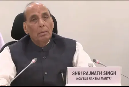 अब जंग मैदान से पहले, डेटा और एल्गोरिदम में लड़ी जाने लगी है : राजनाथ सिंह