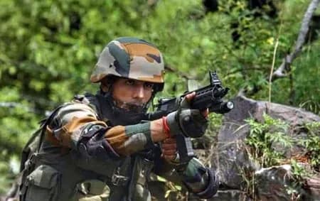 जम्मू-कश्मीर: कुपवाड़ा के केरन सेक्टर में घुसपैठ विफल, 'ऑपरेशन पिंपल' में दो आतंकवादी ढेर