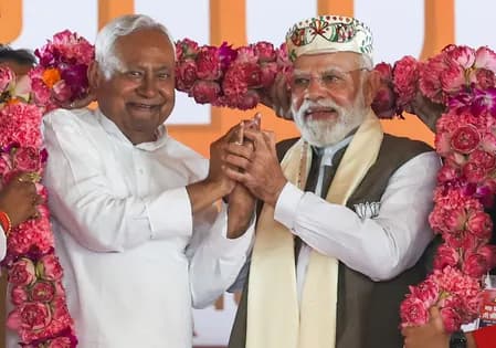 बिहार: इतिहास रचने की दहलीज पर भाजपा, 45 साल में सबसे बड़ी जीत की ओर अग्रसर; एनडीए 200 के पार