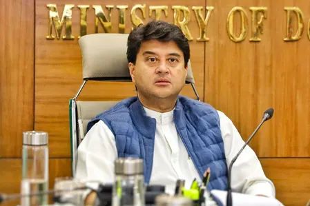 संचार साथी ऐप अनिवार्य नहीं, यूजर्स आसानी से मोबाइल से कर सकते हैं डिलीट : ज्योतिरादित्य सिंधिया