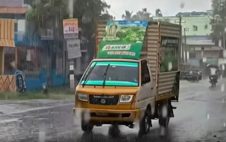 साइक्लोन 'दित्वाह' का असर: तमिलनाडु में झमाझम बारिश, कई जिलों में स्कूल-कॉलेज बंद