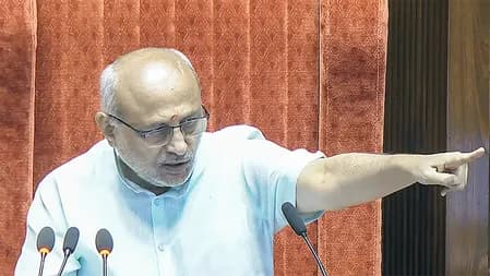 केंद्रीय मंत्रियों की अनुपस्थिति के कारण राज्यसभा की कार्यवाही 15 मिनट के लिए स्थगित