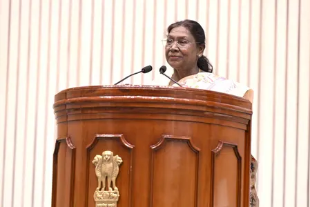कर्नाटक: चित्रदुर्ग में बस में आग लगने से 9 की मौत, राष्ट्रपति मुर्मू ने जताया दुख
