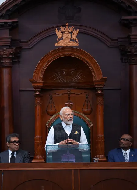 2025 में पीएम मोदी की ऐतिहासिक यात्राओं की झलक : भक्ति, कूटनीति, विकास और मानवीय संवेदनाओं का अनूठा संगम