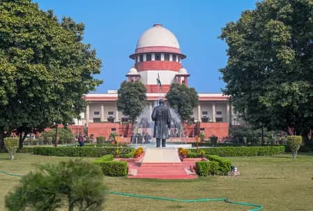 मुख्य न्यायाधीश सूर्यकांत आज सुप्रीम कोर्ट के पांच नए न्यायाधीशों को दिलाएंगे पद की शपथ