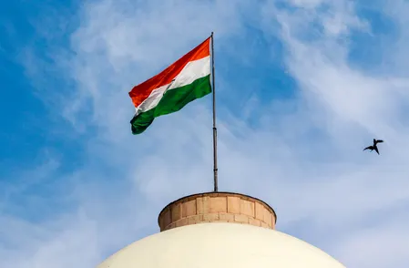 फ्लाइट कैंसिल होने की वजह से कतर में शॉर्ट-टर्म वीजा वाले कई भारतीय फंसे, दूतावास ने मांगी डिटेल्स