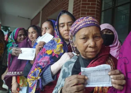 बांग्लादेश में 299 सीटों पर मतदान जारी, देशभर में लगभग 9,58,000 सुरक्षाकर्मी को तैनात