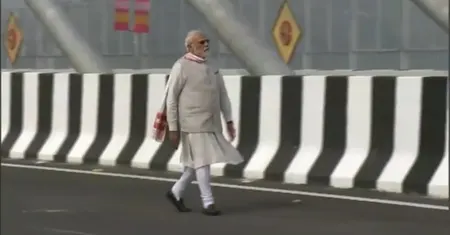 पीएम मोदी ने गुवाहाटी में ब्रह्मपुत्र नदी पर बने पुल का किया उद्घाटन