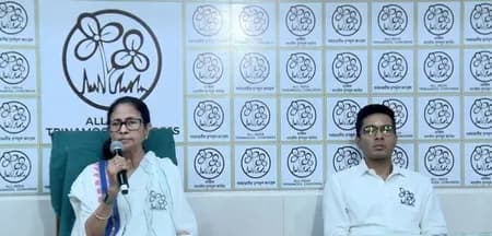 बंगाल चुनाव: ममता बनर्जी भवानीपुर से मैदान में, तृणमूल कांग्रेस ने सभी सीटों पर उतारे उम्मीदवार
