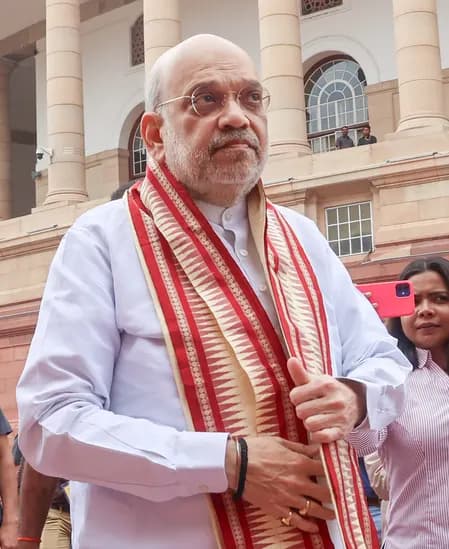 गुजरात में यूसीसी बिल पास, अमित शाह बोले— देश समान कानून से चले, यही हमारा संकल्प