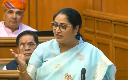 सीएजी रिपोर्ट पर रेखा गुप्ता का केजरीवाल पर वार— ‘अपने लिए शीशमहल बना रहे थे’