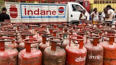 प्रवासी मजदूरों को राहत, सभी राज्यों में 5 किलो एलपीजी सिलेंडर की सप्लाई दोगुनी
