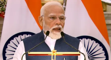 पीएम मोदी बोले—संघर्ष नहीं, संवाद से ही समस्याओं का हल संभव
