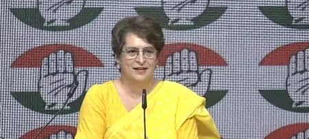 महिला आरक्षण नहीं, सिर्फ परिसीमन पर बात हुई: प्रियंका गांधी