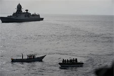 हिंद महासागर में भारतीय नौसेना की बड़ी कार्रवाई, समुद्री डकैती की कोशिश नाकाम