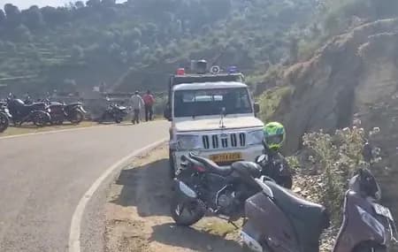हिमाचल प्रदेश के चंबा जिले में एसयूवी खाई में गिरी, तीन महिलाओं समेत 7 की मौत
