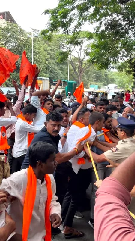 KPSC भर्ती घोटाले के खिलाफ एबीवीपी का उग्र प्रदर्शन, कई कार्यकर्ताओं को पुलिस ने हिरासत में लिया