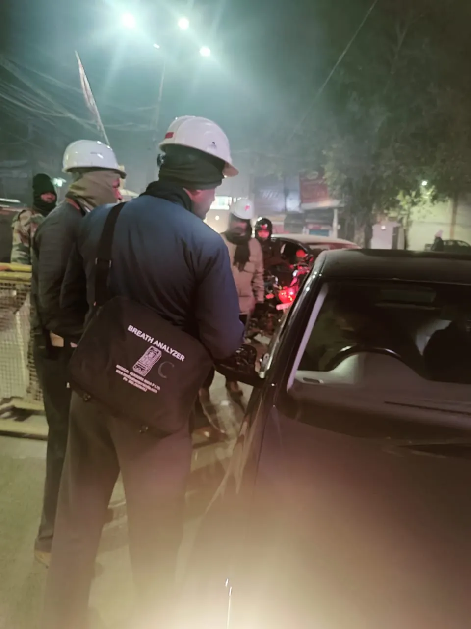 ट्रैफिक पुलिस ने चलाया ड्रिंक एंड ड्राइव चेकिंग अभियान
