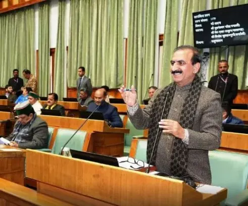 हिमाचल प्रदेश विधानसभा से विपक्ष के 15 विधायक निष्कासित, सदन में हंगामा