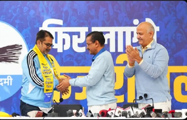 आआपा में शामिल हुए मोटिवेशनल स्पीकर अवध ओझा