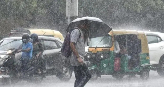 दिल्ली, नोएडा, गाजियाबाद और आसपास सुबह हुई तेज बरसात