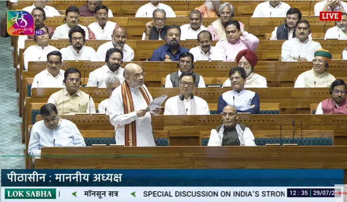लोकसभा में अमित शाह का कांग्रेस पर तीखा प्रहार: "चीन के प्रति प्रेम तीन पीढ़ियों से चला आ रहा है – नेहरू जी , सोनिया जी , राहुल जी  तक"