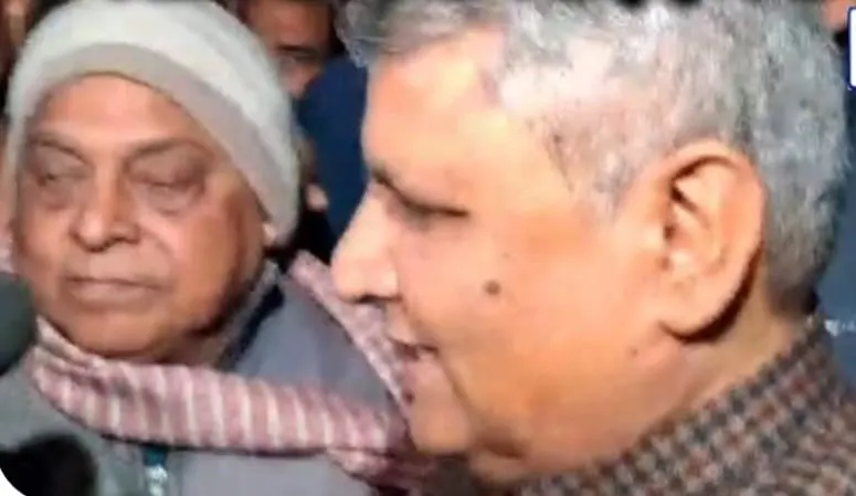नीतीश सरकार का फ्लोर टेस्ट सोमवार को, सियासी सरगर्मी बढ़ी
