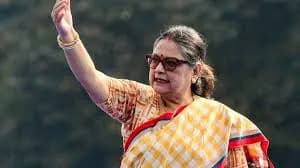 ममता बनर्जी को बड़ा झटका, TMC सांसद काकोली घोष ने पार्टी के सभी पदों से इस्तीफा दिया