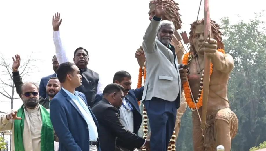 मुख्यमंत्री चम्पाई सोरेन ने सिदो-कान्हू को किया नमन